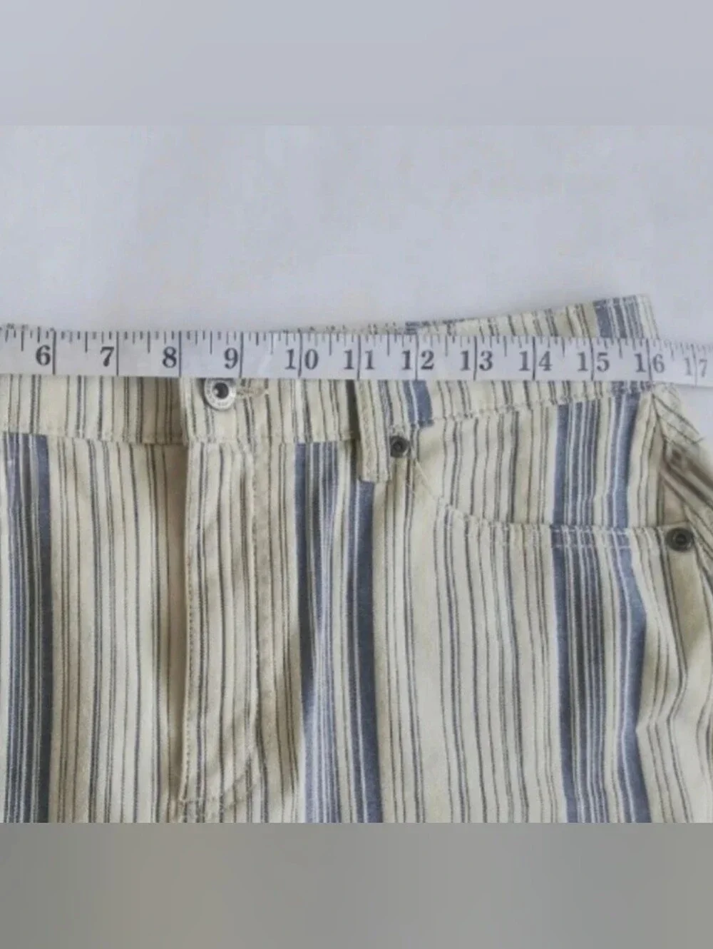 Two By Vince Camuto Cream and Blue Striped Mini Skirt SZ 10 - Picture 6 of 7